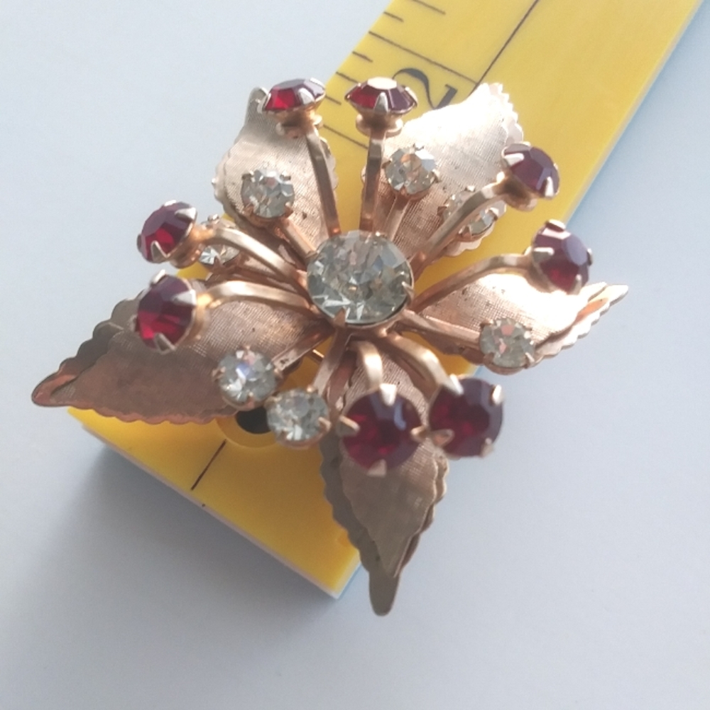 Vintage Midcentury Floral Brooch - Picture 7 of 8